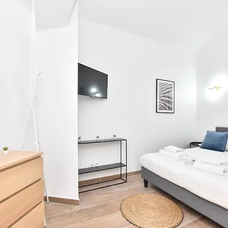 Cmg Place De La Nation / Voltaire باريس